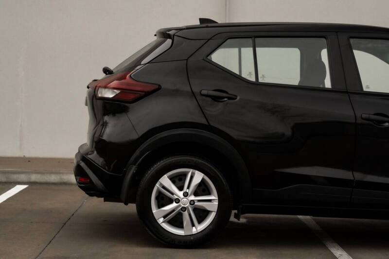 2023 Nissan Kicks S