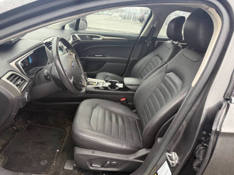 2016 Ford Fusion Hybrid SE