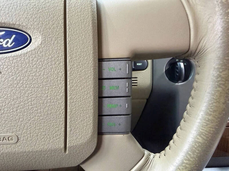 2004 Ford F-150 Lariat