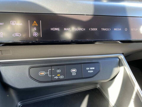 2026 Kia Carnival LX