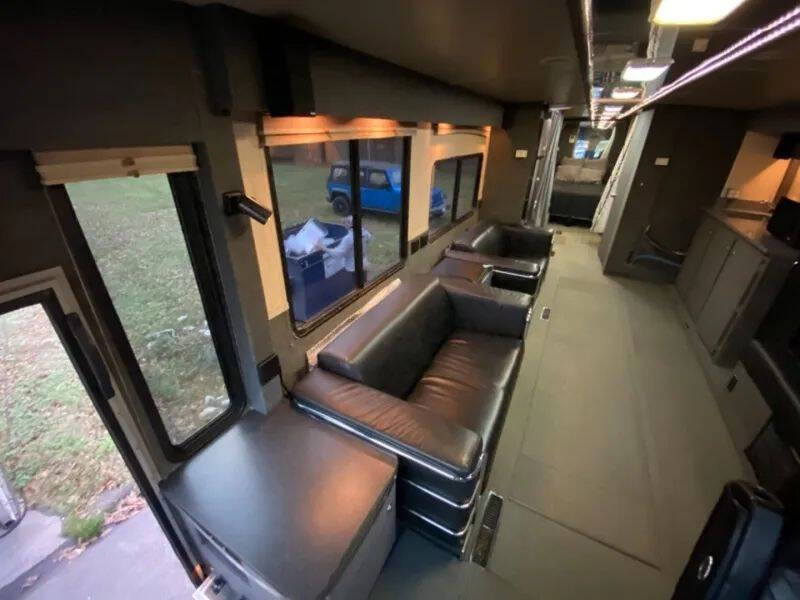 2000 Freightliner XC Chassis