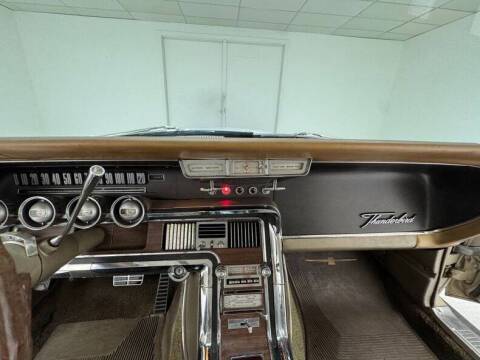 1964 Ford Thunderbird