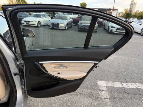 2017 BMW 3 Series 330i