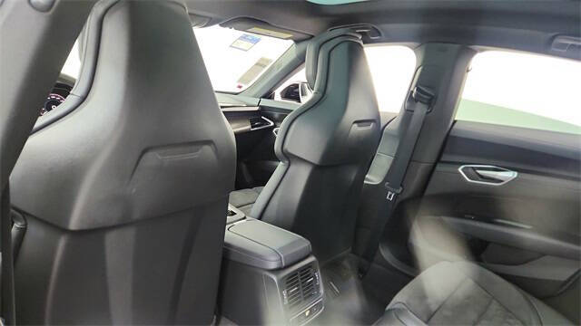 2022 Audi e-tron GT quattro Premium Plus