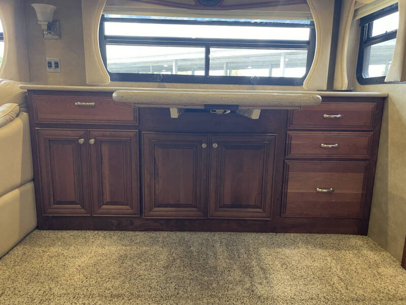 2013 Freightliner XCM Chassis