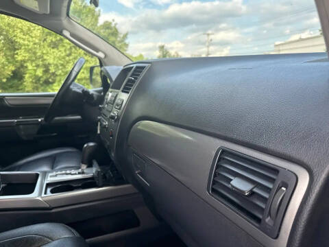 2012 Nissan Armada SV