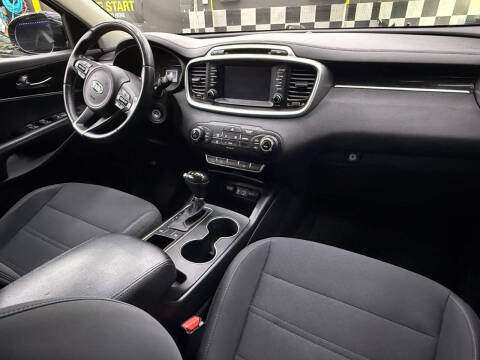 2017 Kia Sorento LX