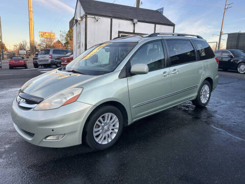 2009 Toyota Sienna XLE