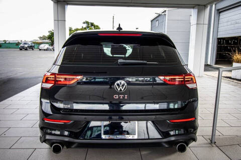 2023 Volkswagen Golf GTI SE