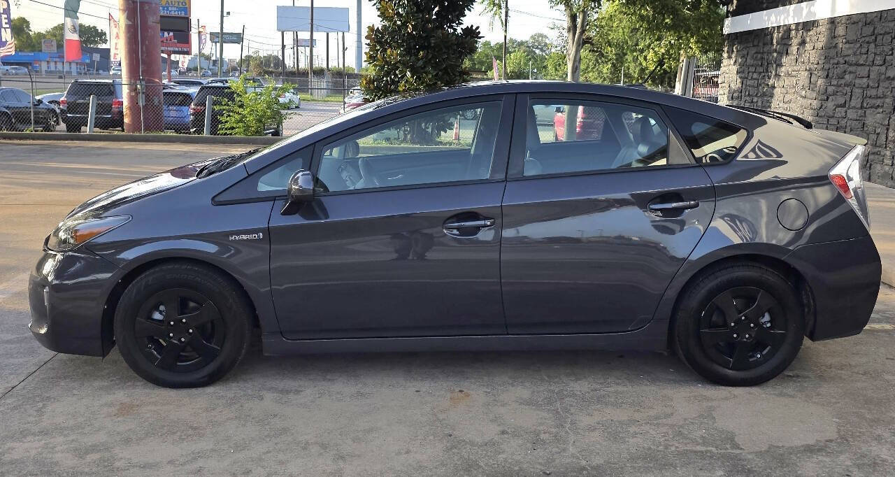 2015 Toyota Prius Three 4dr Hatchback - Gray exterior view 2