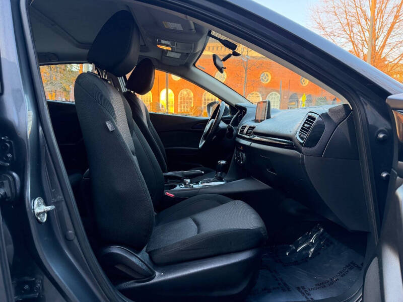 2016 Mazda MAZDA3 i Touring