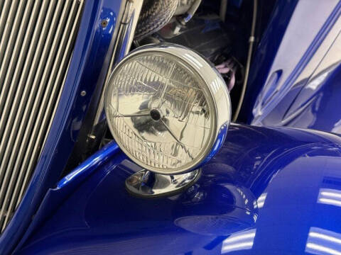 1933 Ford Deluxe