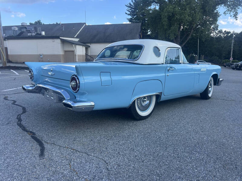 1957 Ford Thunderbird