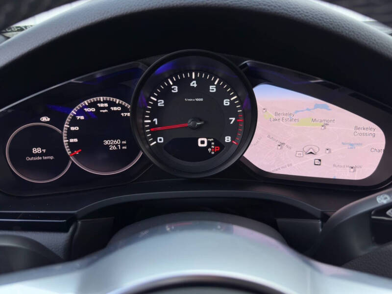 2023 Porsche Cayenne Platinum Edition