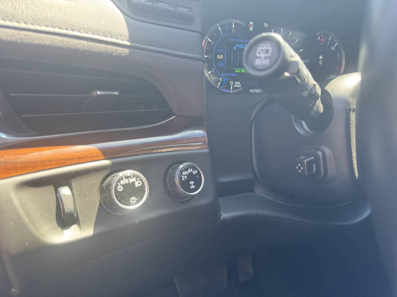2017 Cadillac Escalade Luxury