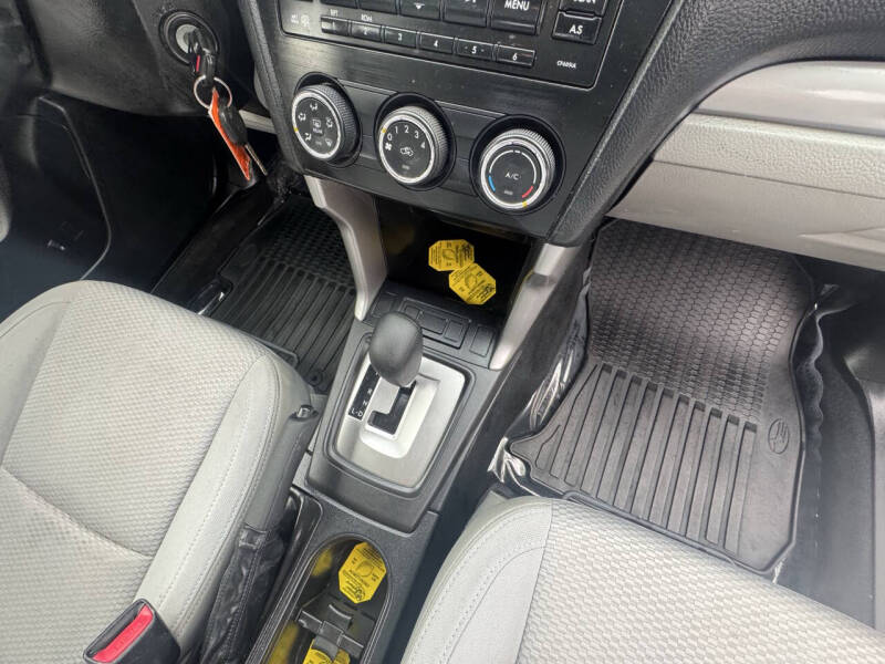 2015 Subaru Forester 2.5i