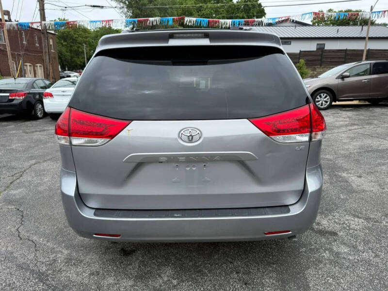 2012 Toyota Sienna