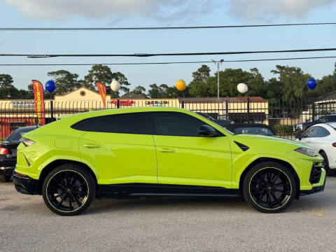 2022 Lamborghini Urus