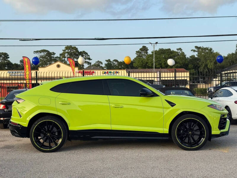 2022 Lamborghini Urus