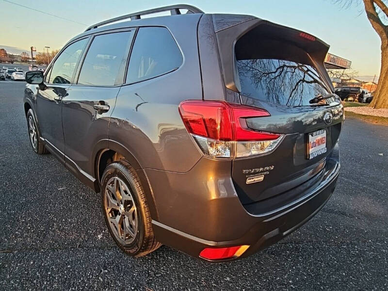 2022 Subaru Forester Premium