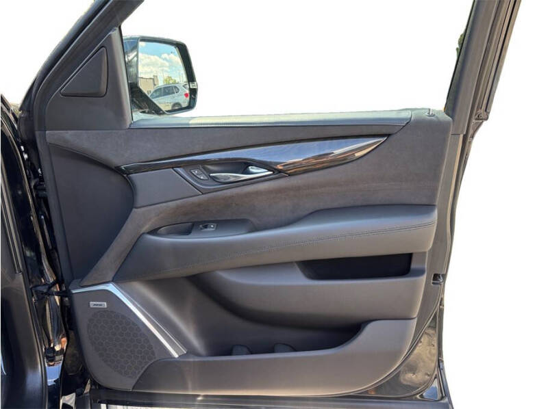 2020 Cadillac Escalade Platinum