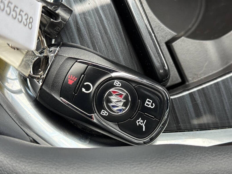 2024 Buick Enclave Essence