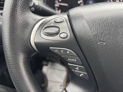 2019 Nissan Pathfinder SV