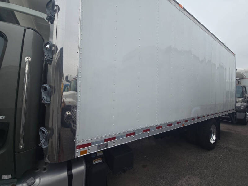 2019 Freightliner M2 106