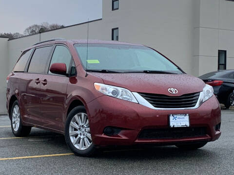2013 Toyota Sienna for sale at KG MOTORS in West Newton MA