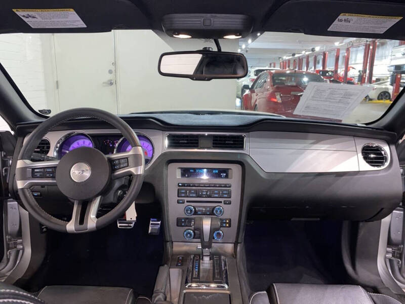 2010 Ford Mustang V6