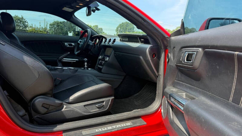 2019 Ford Mustang EcoBoost