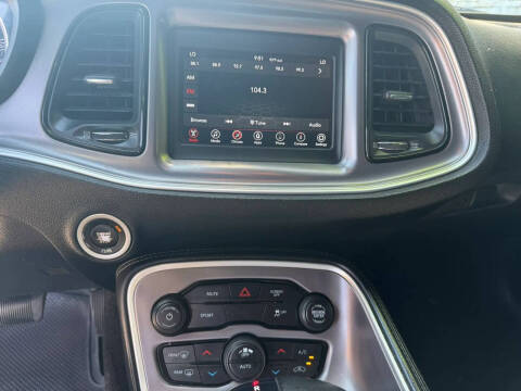 2020 Dodge Challenger SXT