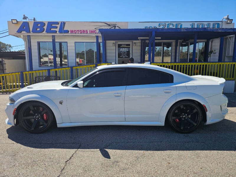 2018 Dodge Charger null photo 2