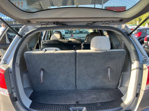 2011 Kia Sorento LX