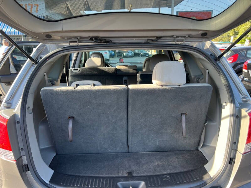 2011 Kia Sorento LX