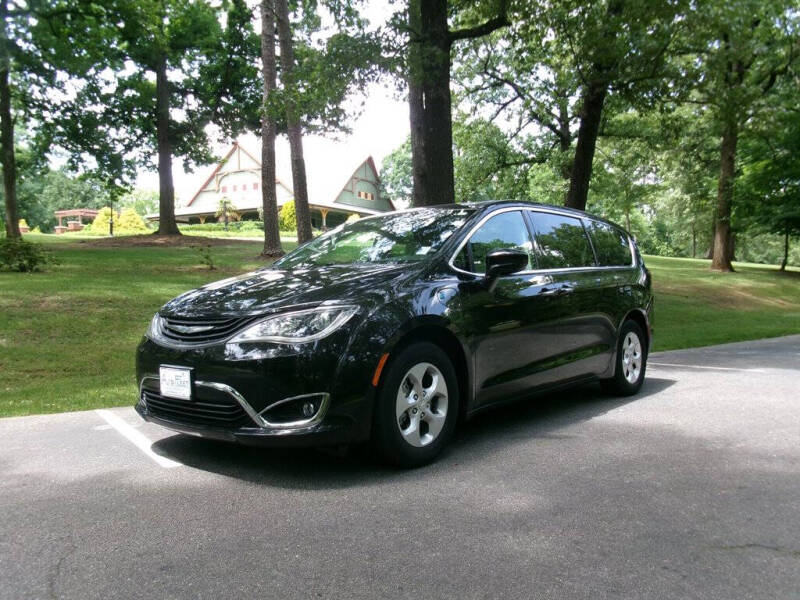 2017 Chrysler Pacifica Hybrid Touring Plus