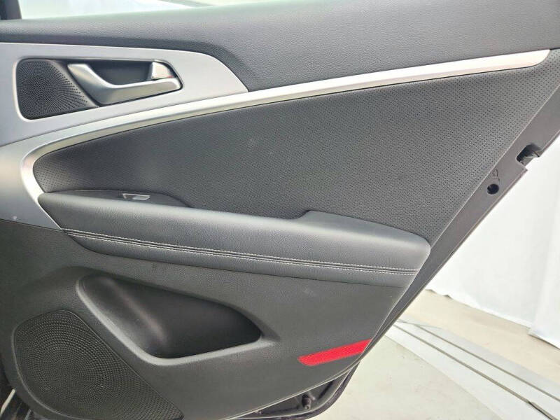 2020 Genesis G70