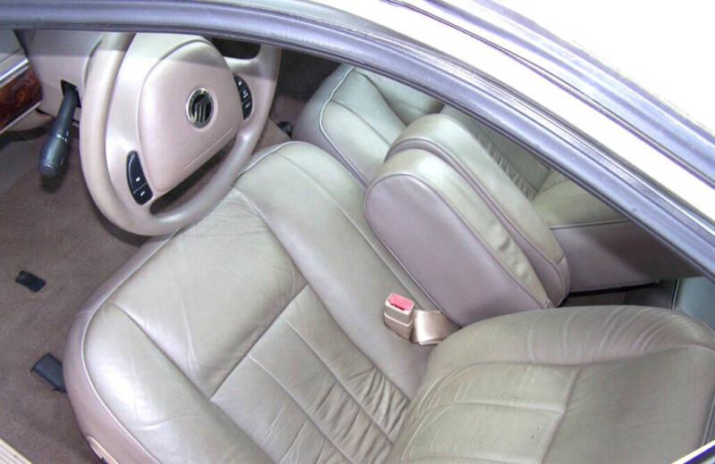 2004 Mercury Grand Marquis GS