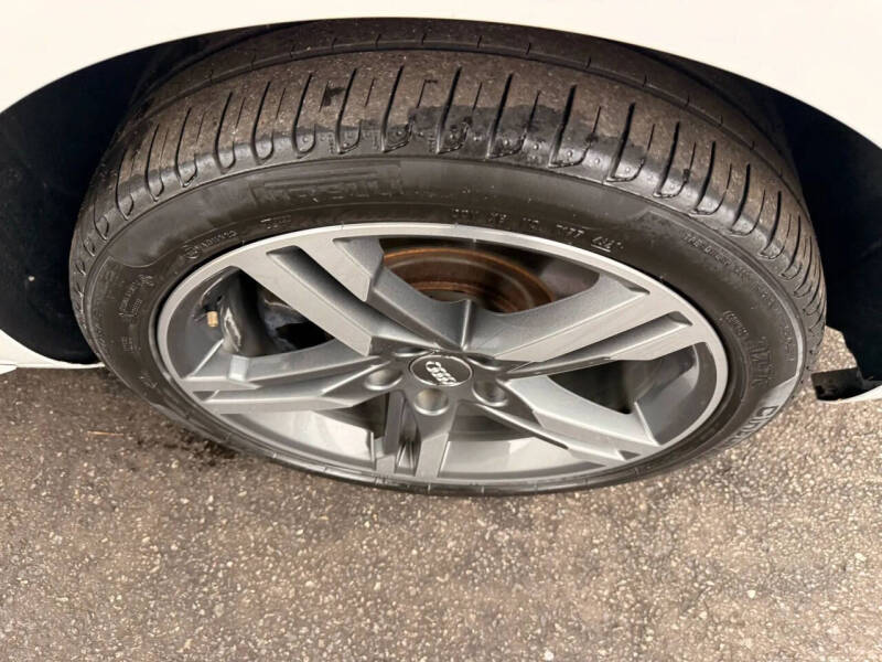 2017 Audi A4 2.0T quattro Premium Plus