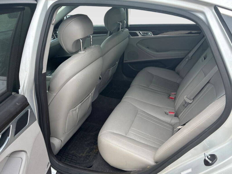 2015 Hyundai Genesis