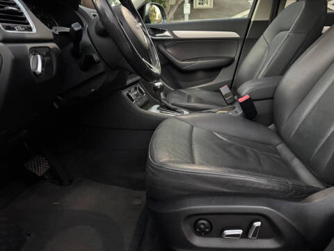 2017 Audi Q3 2.0T quattro Premium