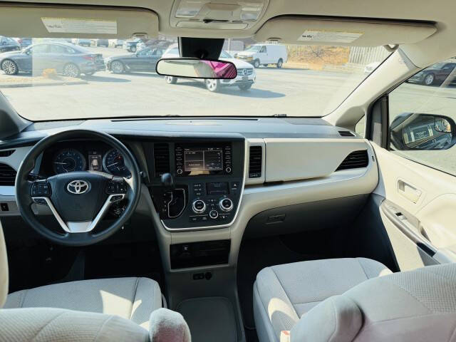 2020 Toyota Sienna L 7-Passenger