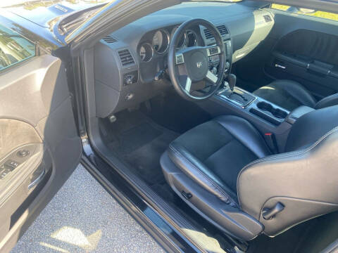 2009 Dodge Challenger SRT8