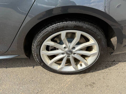 2019 Audi A4 quattro Premium 45 TFSI