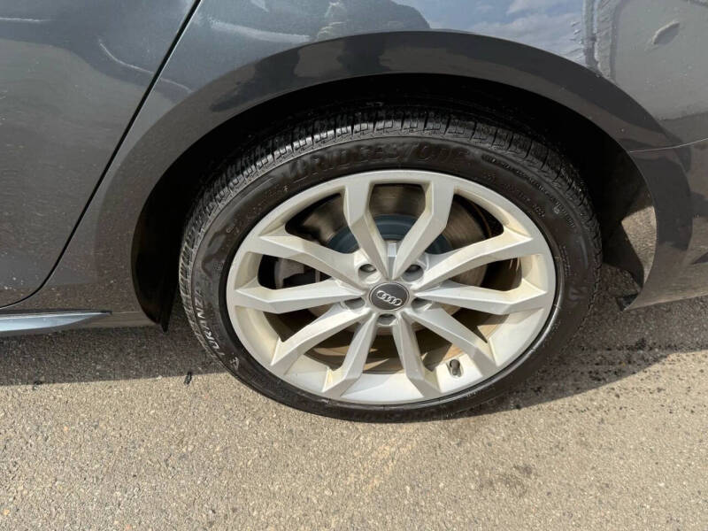 2019 Audi A4 quattro Premium 45 TFSI