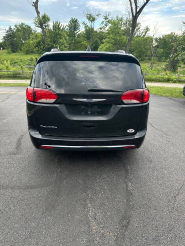 2018 Chrysler Pacifica Touring L Plus
