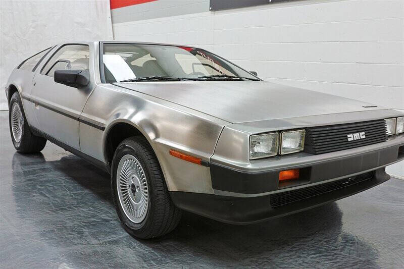 1982 DeLorean DMC-12