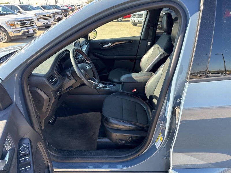 2023 Ford Escape ST-Line Select