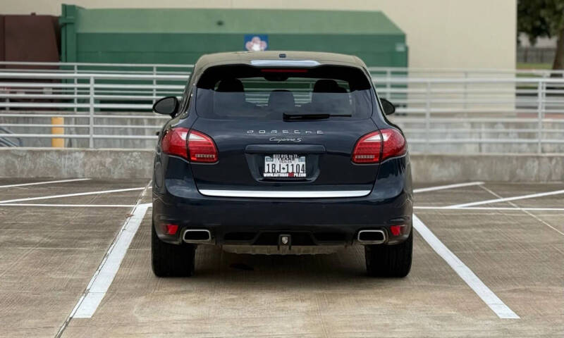 2011 Porsche Cayenne S