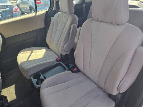 2015 Mazda MAZDA5 Sport